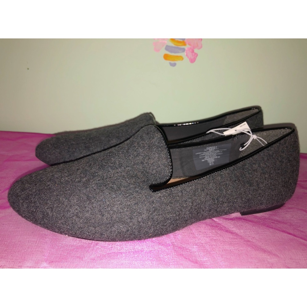 Old Navy Suede Flats 👑